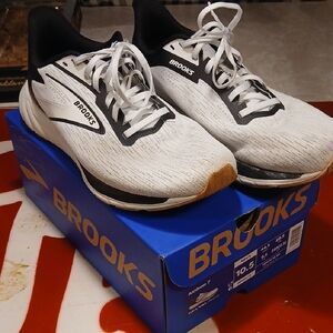 Mens Size 10.5 Brooks Anthem 7 Running Shoes